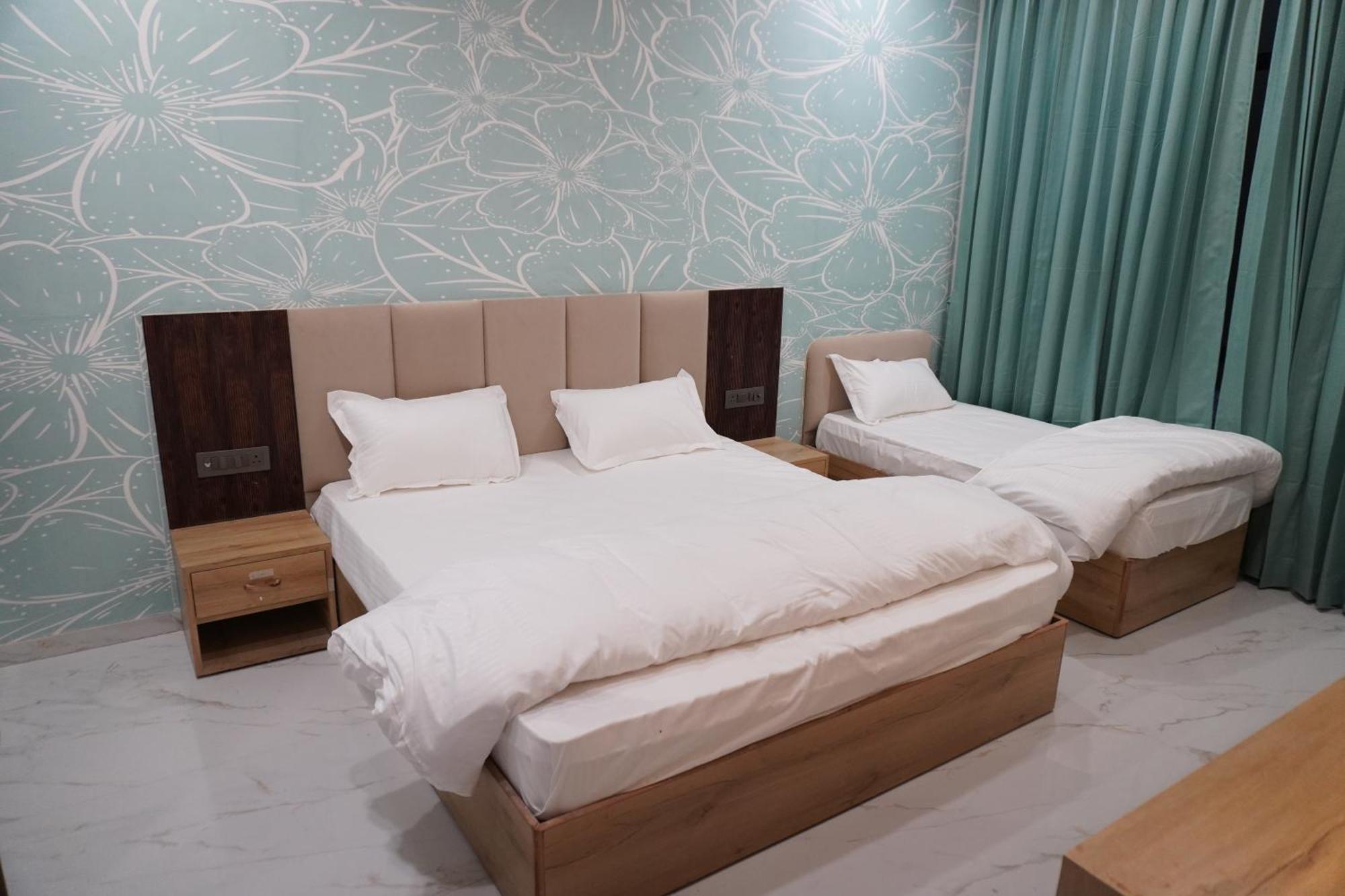 Hotel Heera Palace Khatu Екстер'єр фото