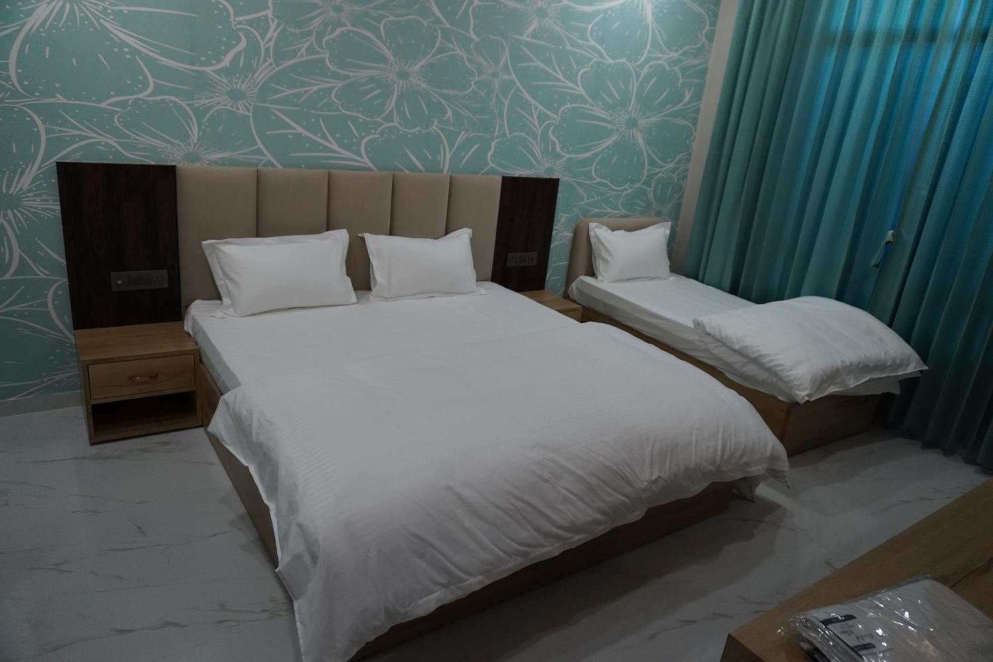 Hotel Heera Palace Khatu Екстер'єр фото