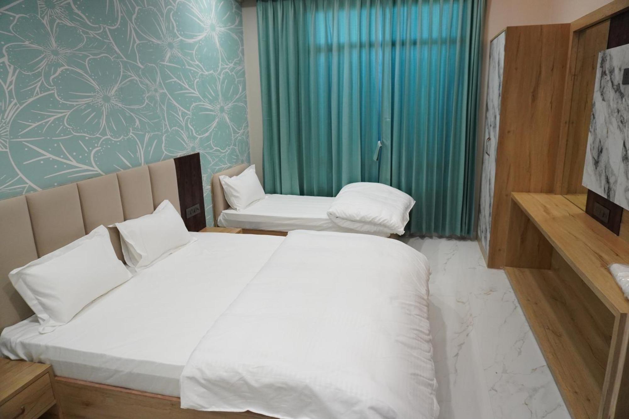 Hotel Heera Palace Khatu Екстер'єр фото