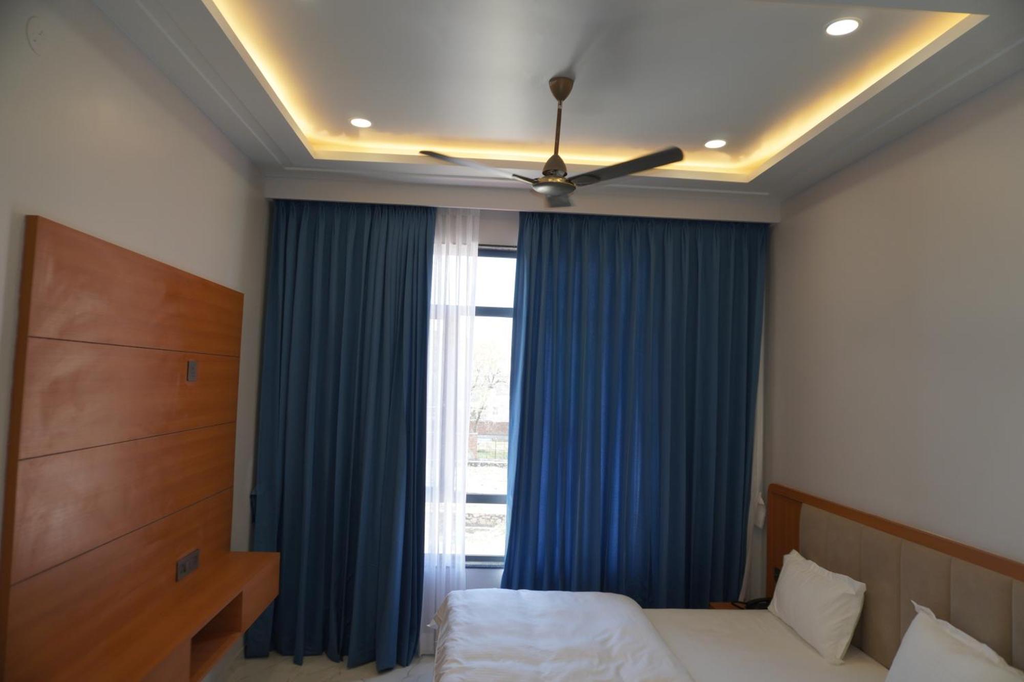 Hotel Heera Palace Khatu Екстер'єр фото