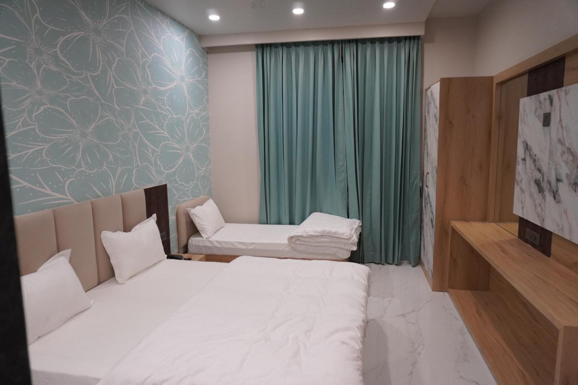 Hotel Heera Palace Khatu Екстер'єр фото